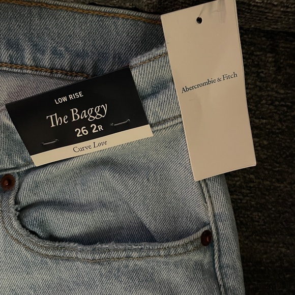NWT Abercrombie & Fitch Jeans - Picture 3 of 3